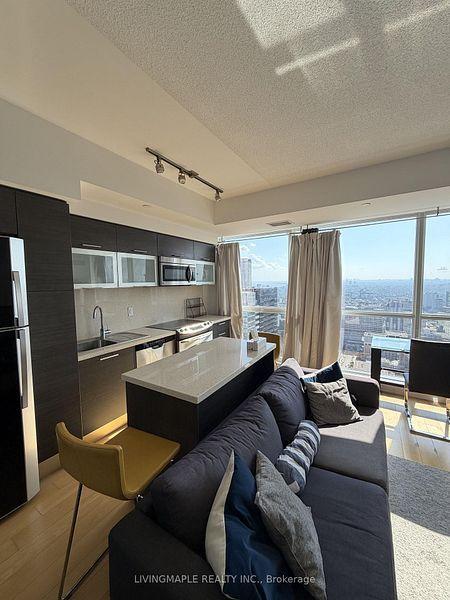 386 Yonge (Aura At College Park) - Photo 28