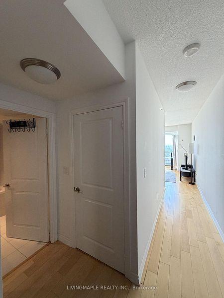 386 Yonge (Aura At College Park) - Photo 36