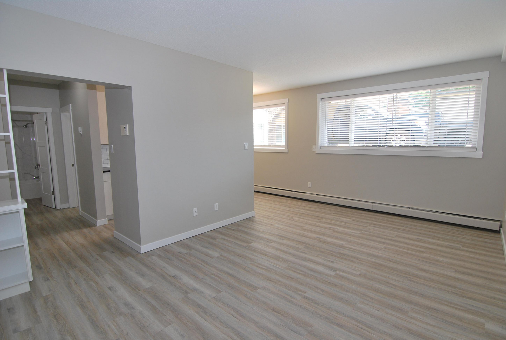Royal Park Apartments - Photo 25