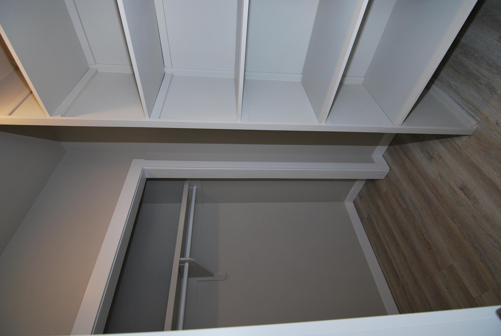 Royal Park Apartments - Photo 7