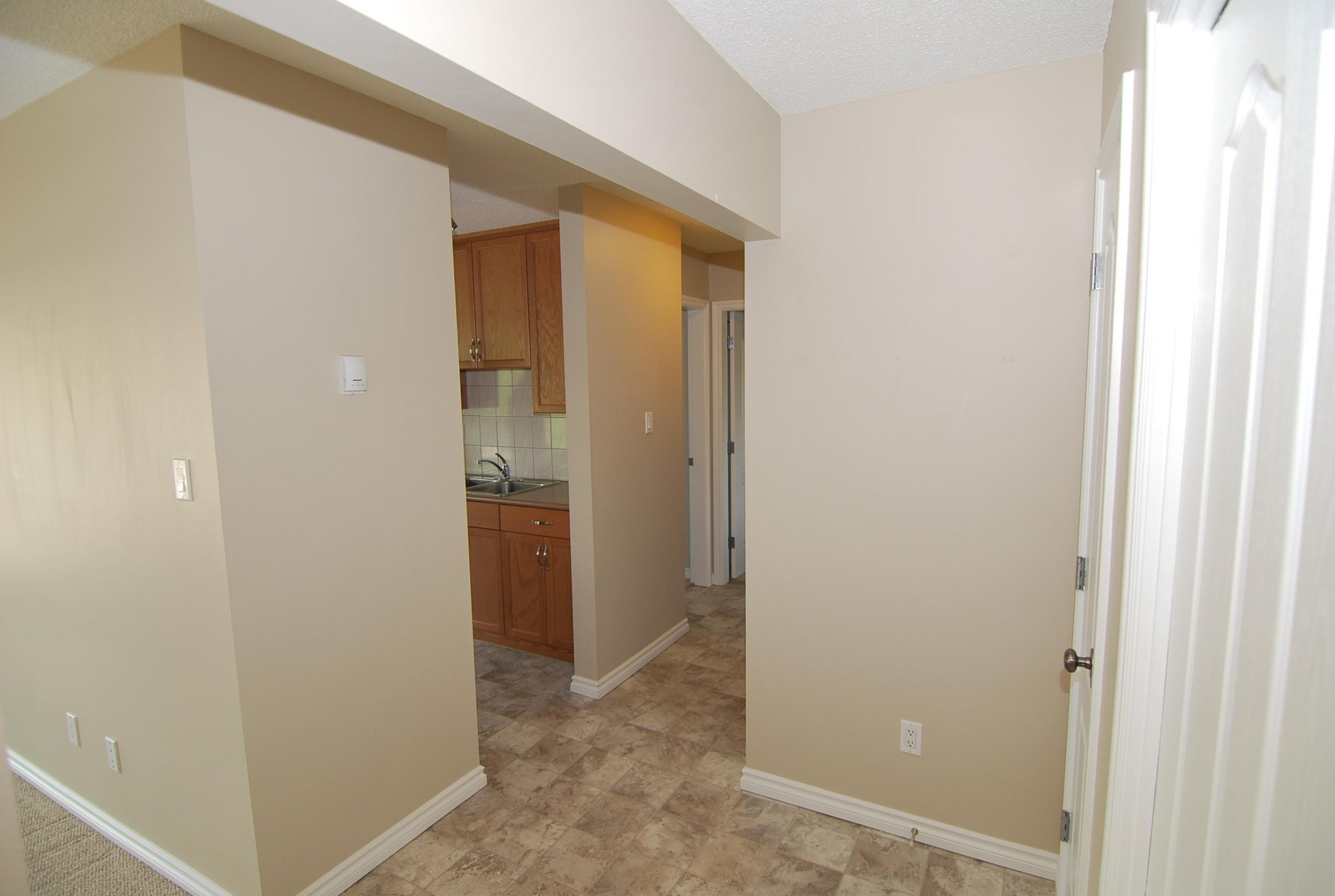 Royal Park Apartments - Photo 52