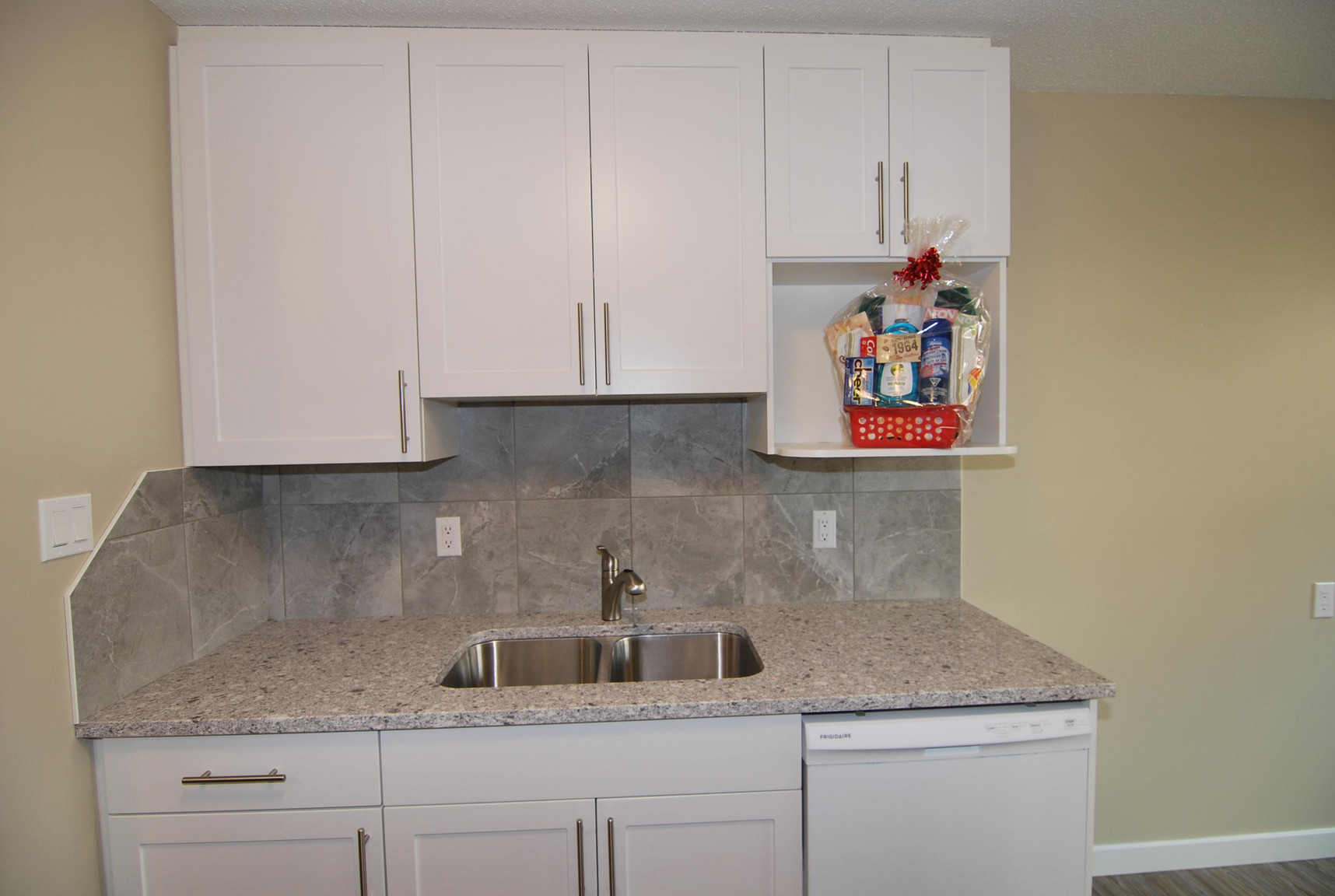 Glenhaven Manor - Photo 4
