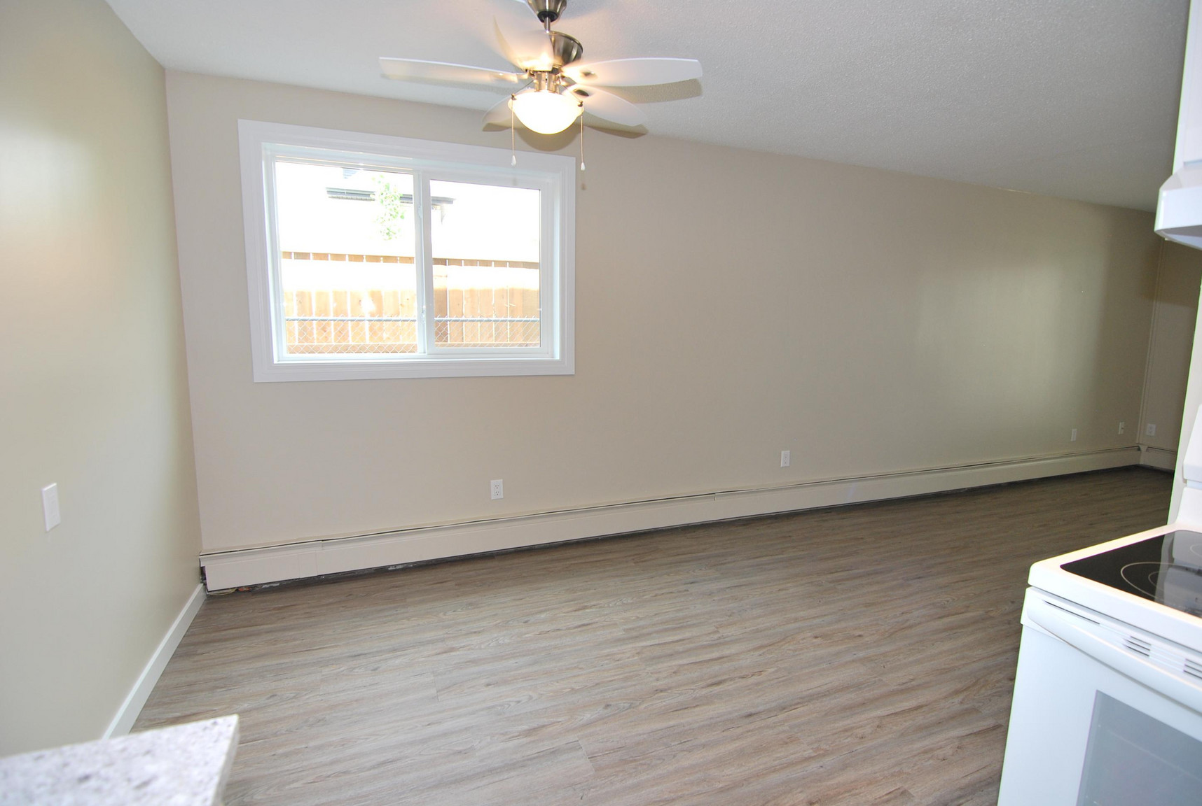 Glenhaven Manor - Photo 10