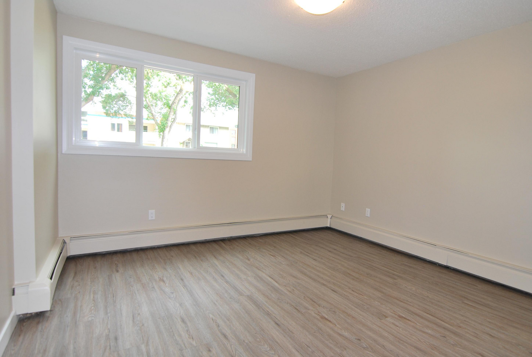 Glenhaven Manor - Photo 36