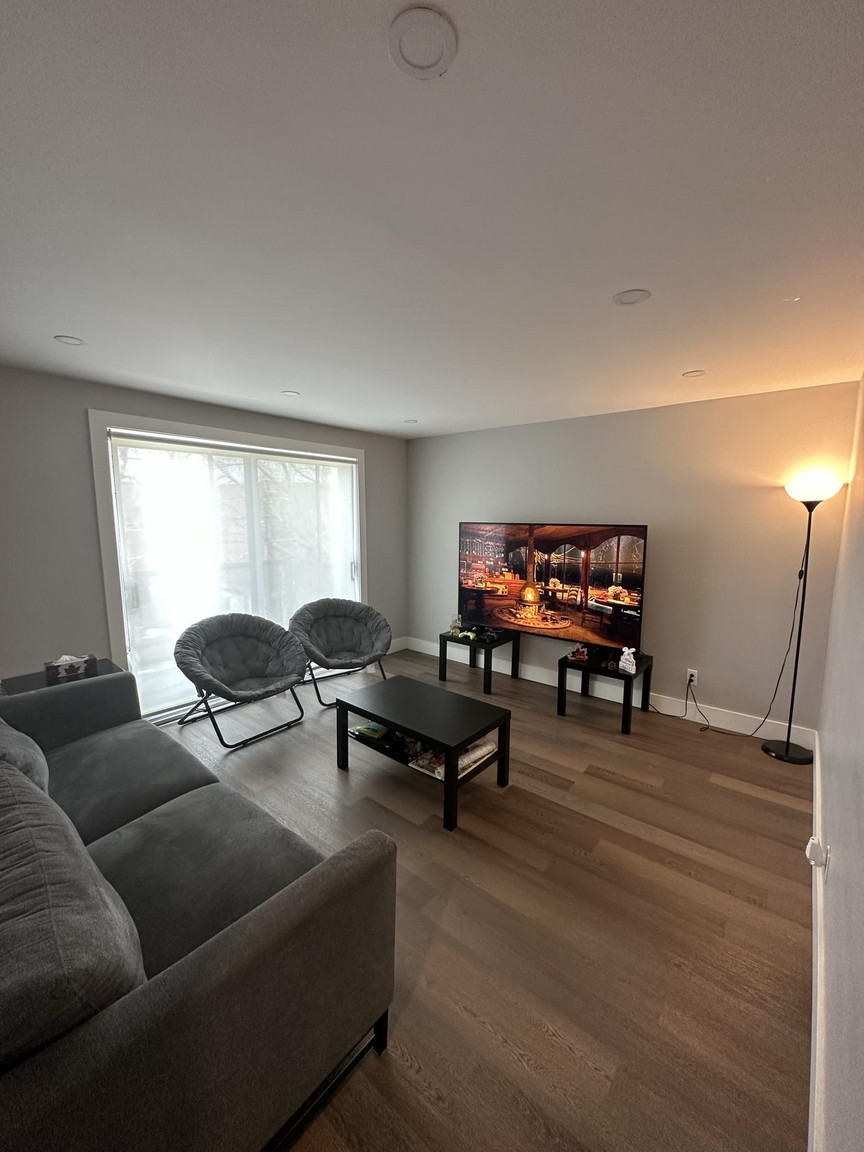 3060 Barclay - Photo 2