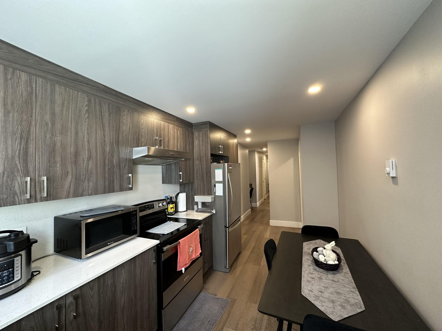 3060 Barclay