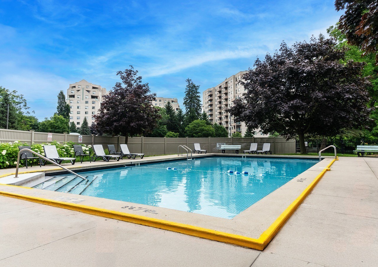 695 Proudfoot Lane - Photo 3