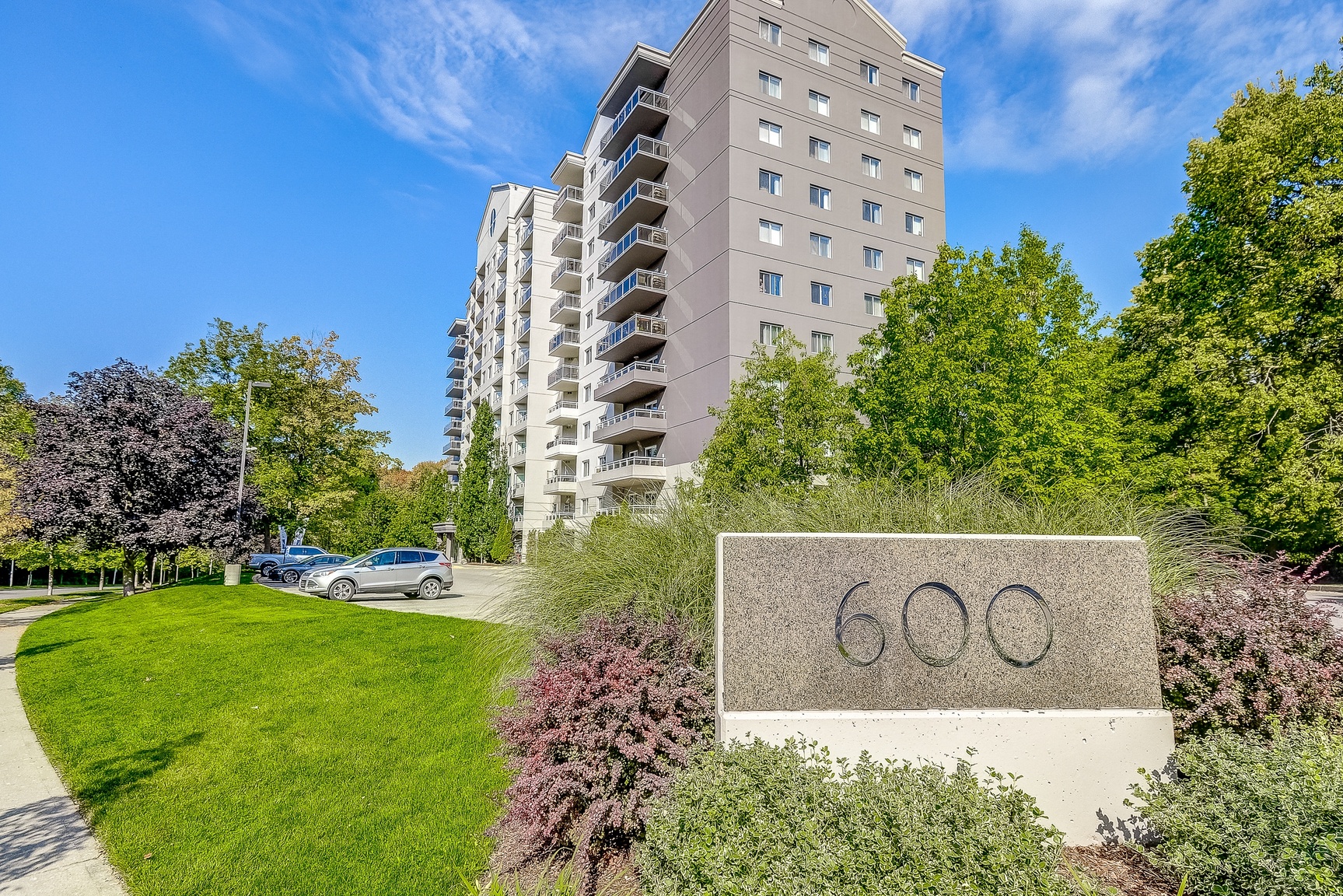 600 Proudfoot Lane - Photo 2