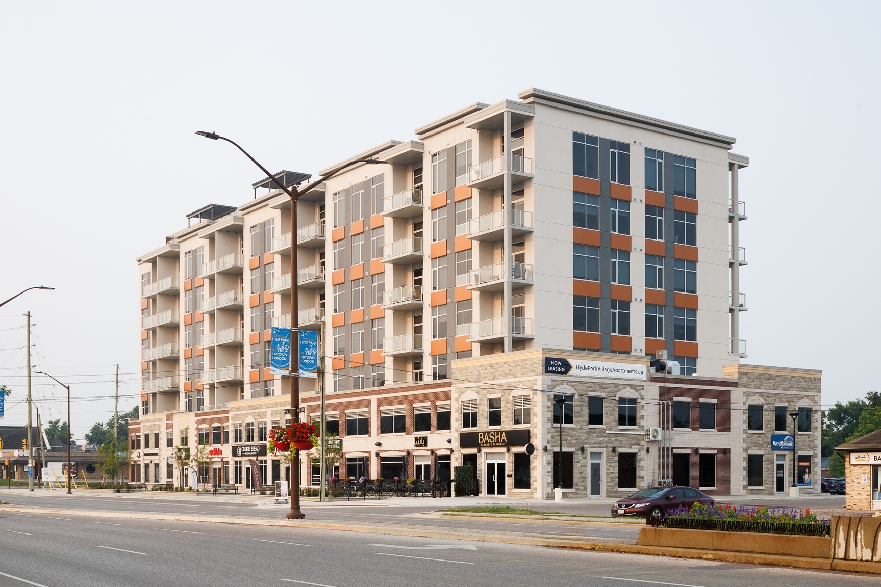 1600 Hyde Park Village Apartments - Photo 3