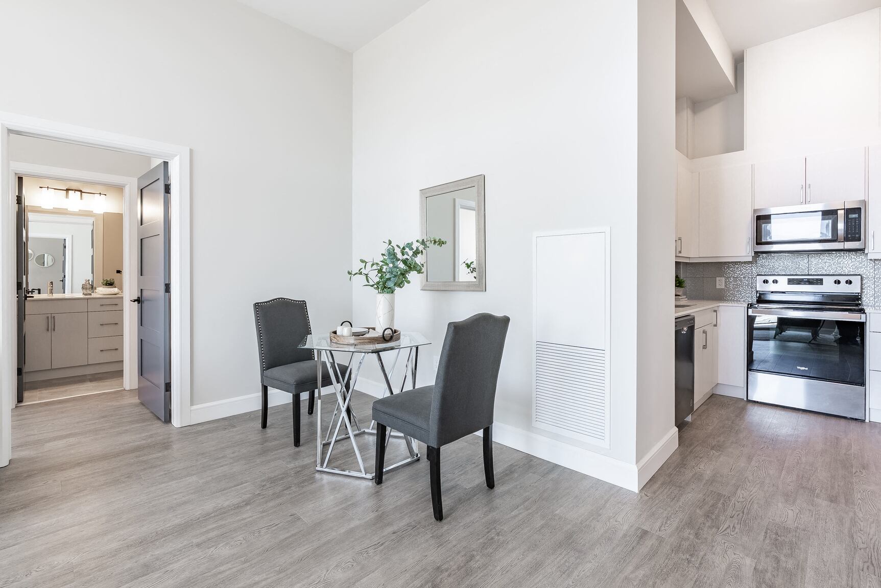1600 Hyde Park Village Apartments - Photo 27