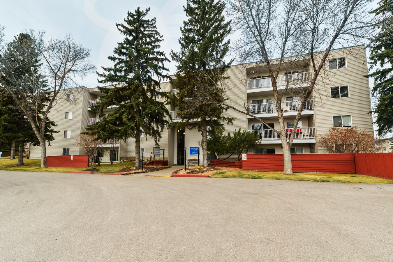 Redwood Court - Photo 12