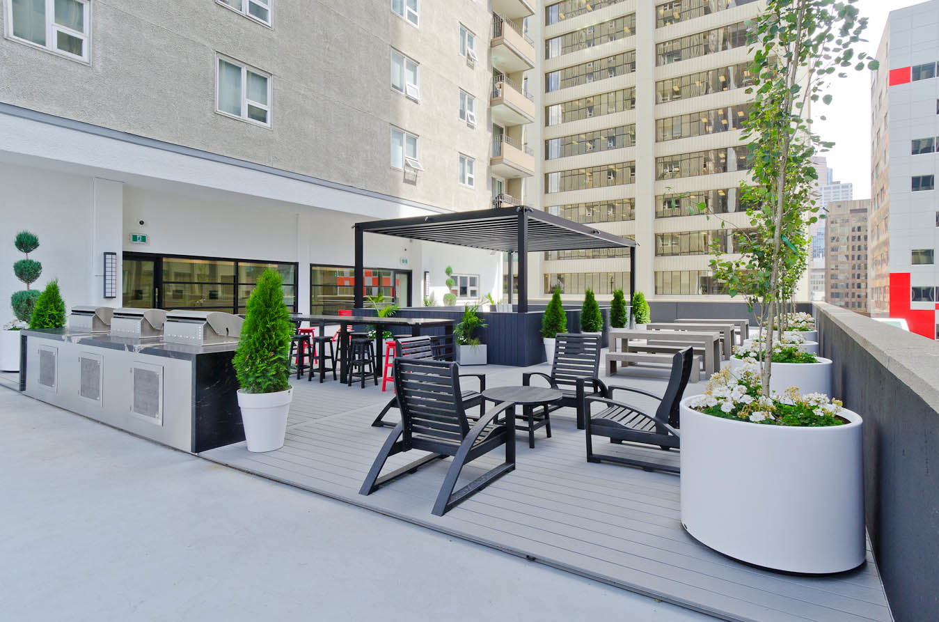 Chateau Apartments - Photo 16