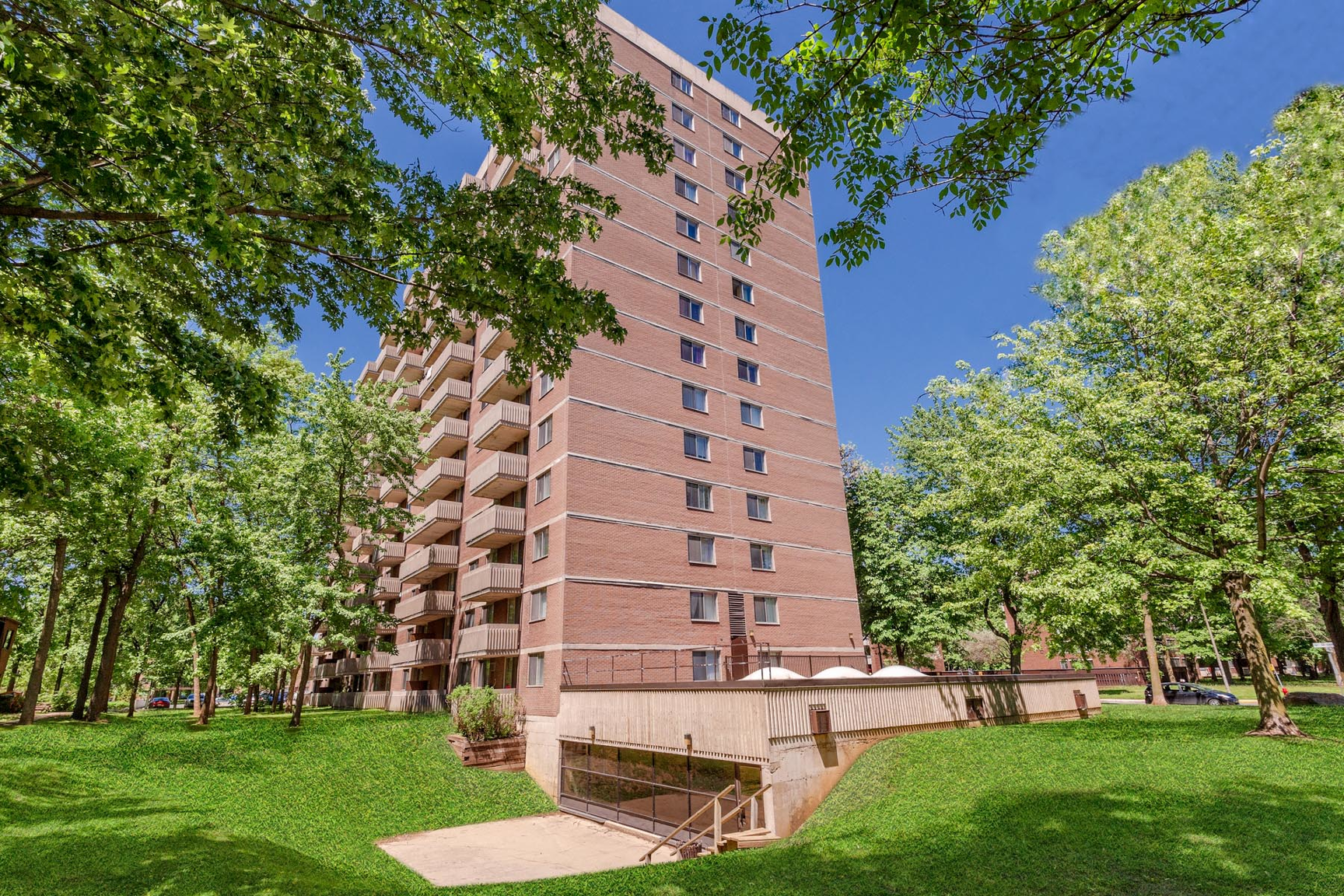 Hi-Rise 4 - Photo 14