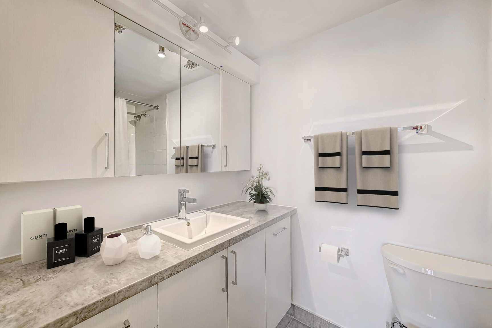 Domaine d'Iberville Apartments - Photo 7