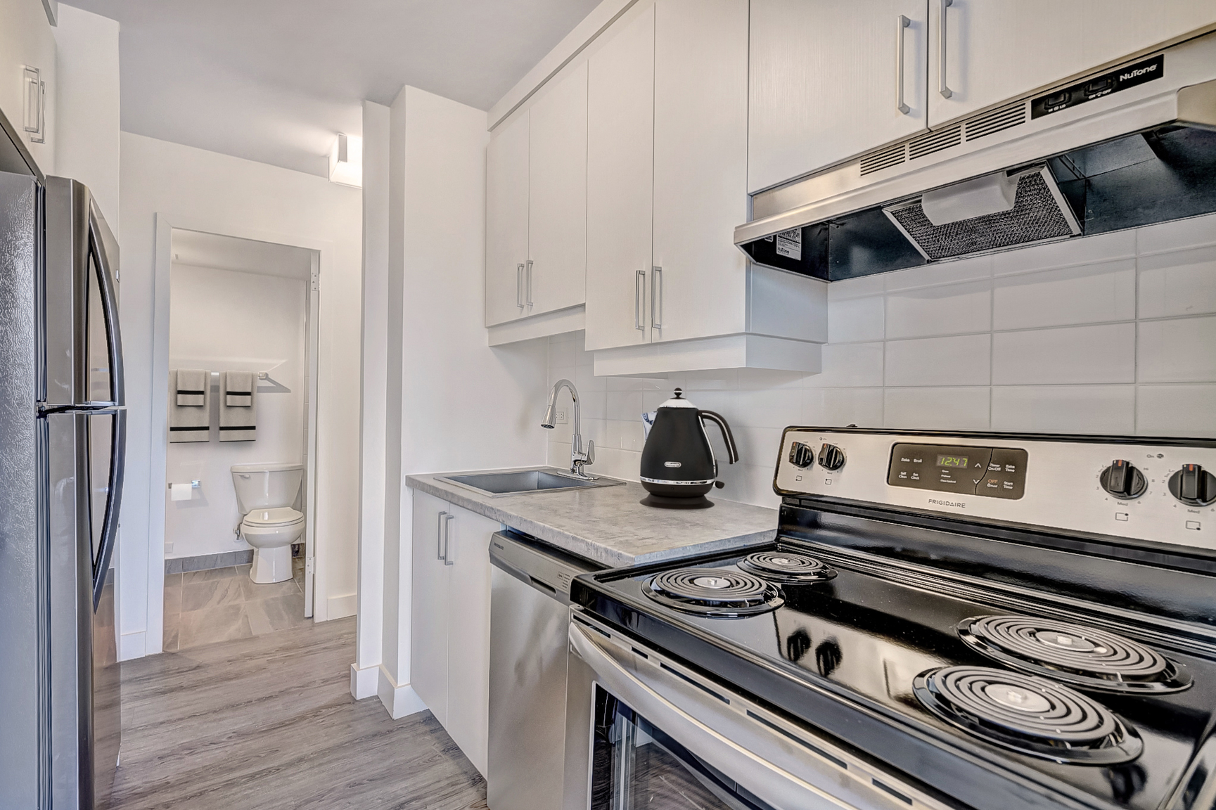 Domaine d'Iberville Apartments - Photo 8