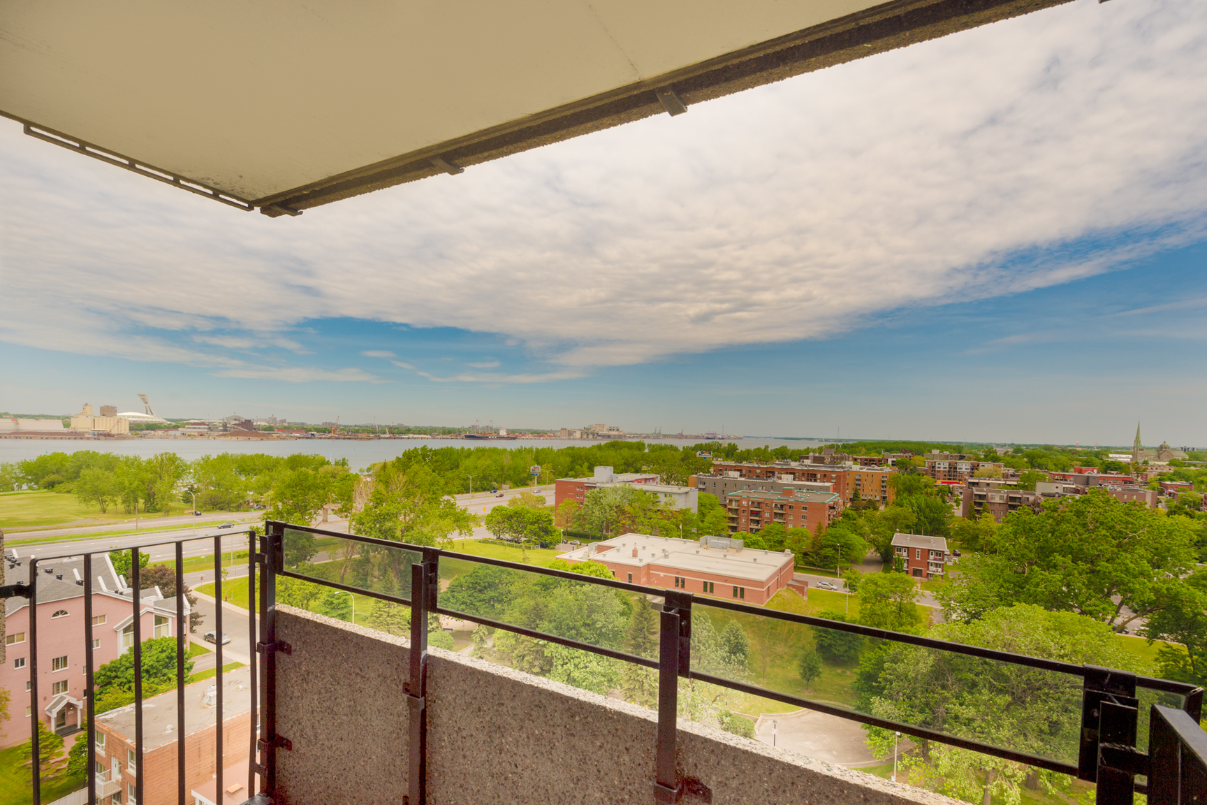 Domaine d'Iberville Apartments - Photo 10