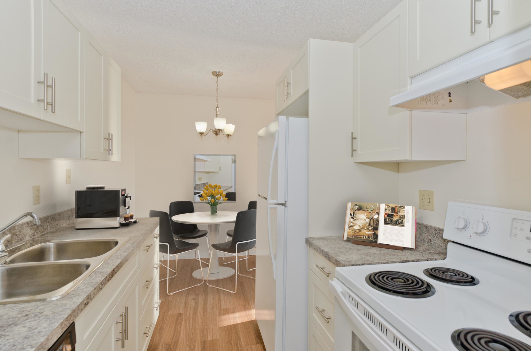 Randal House - Photo 3