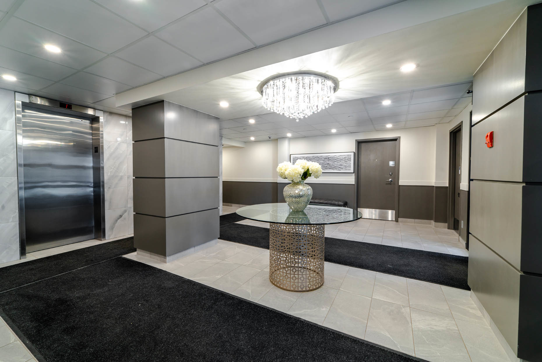 Regal Tower I 23