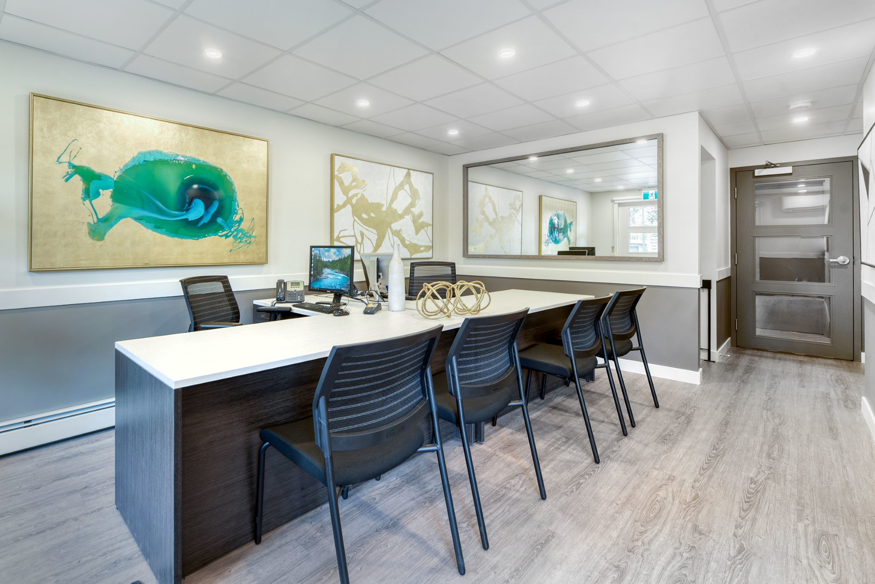 Lakeview Apartments - Photo 5