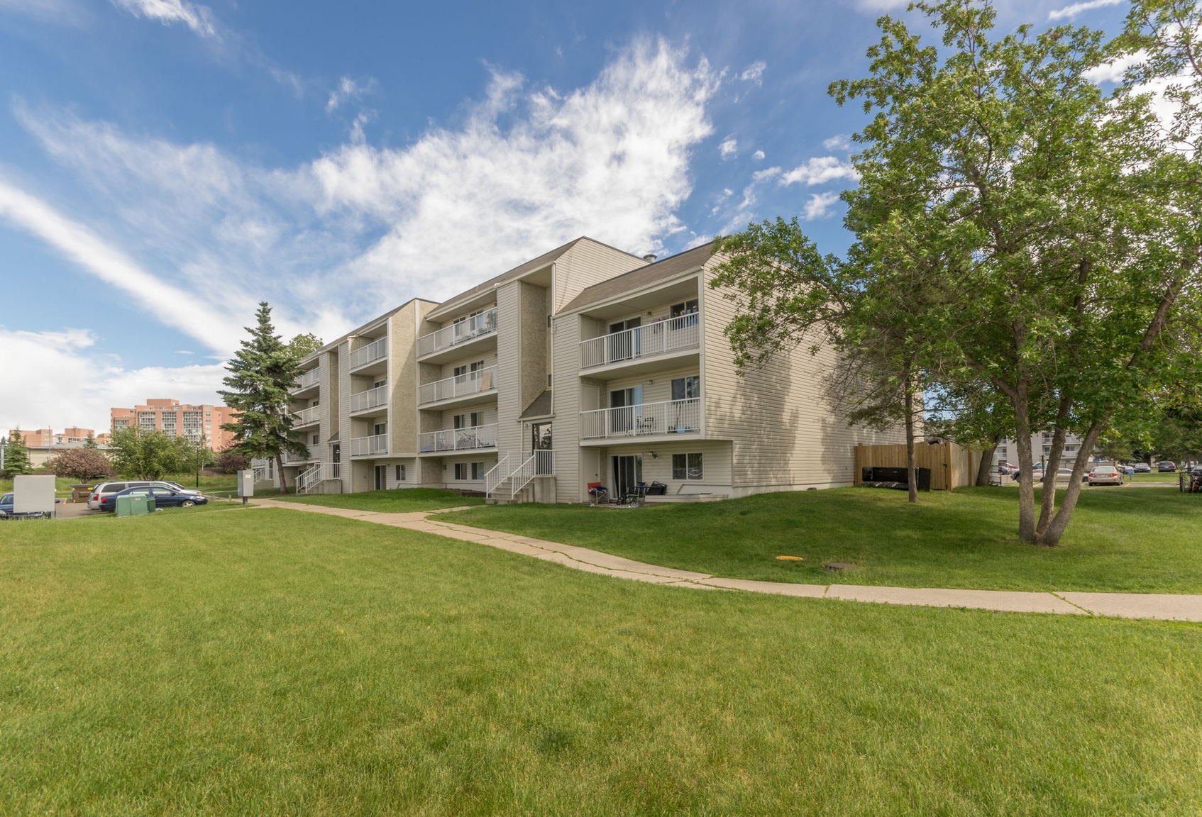 Fairmont Village - Photo 6