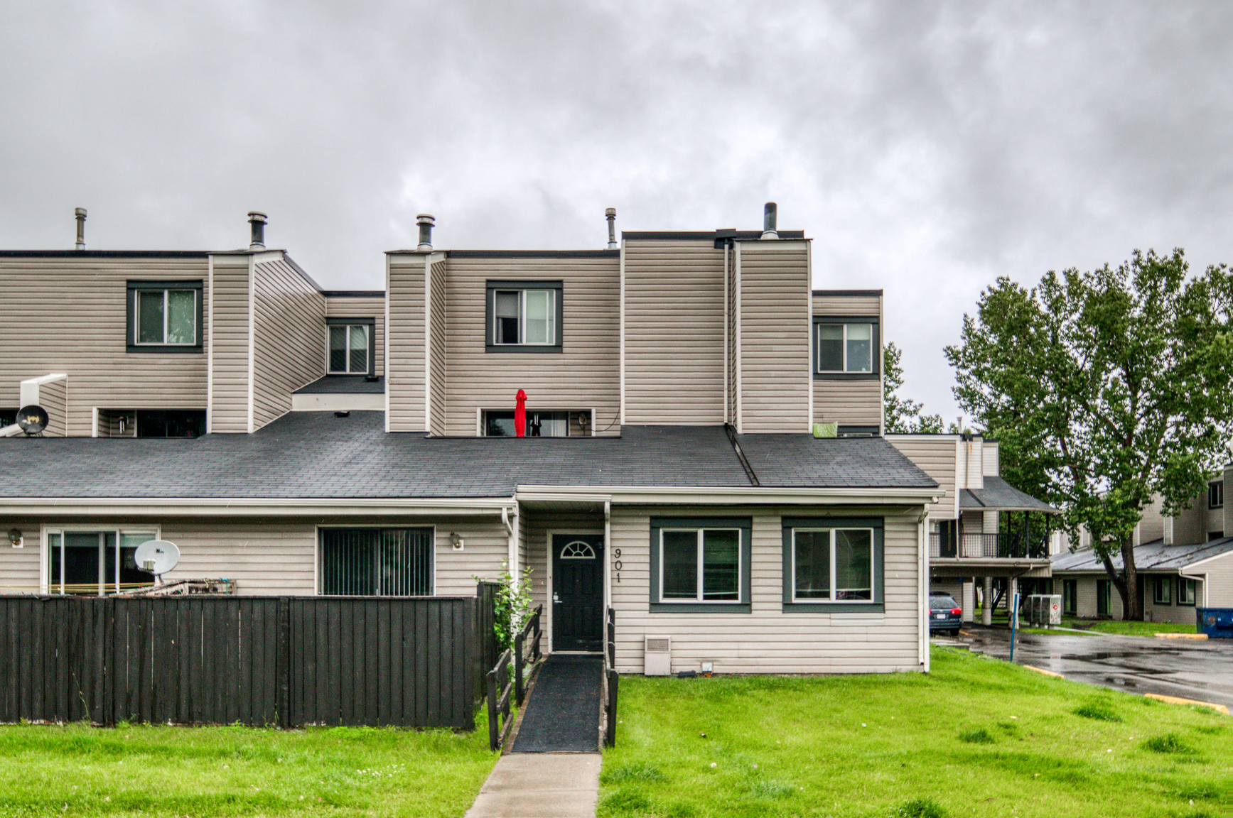 Tower Lane Terrace Apartments - Photo 9
