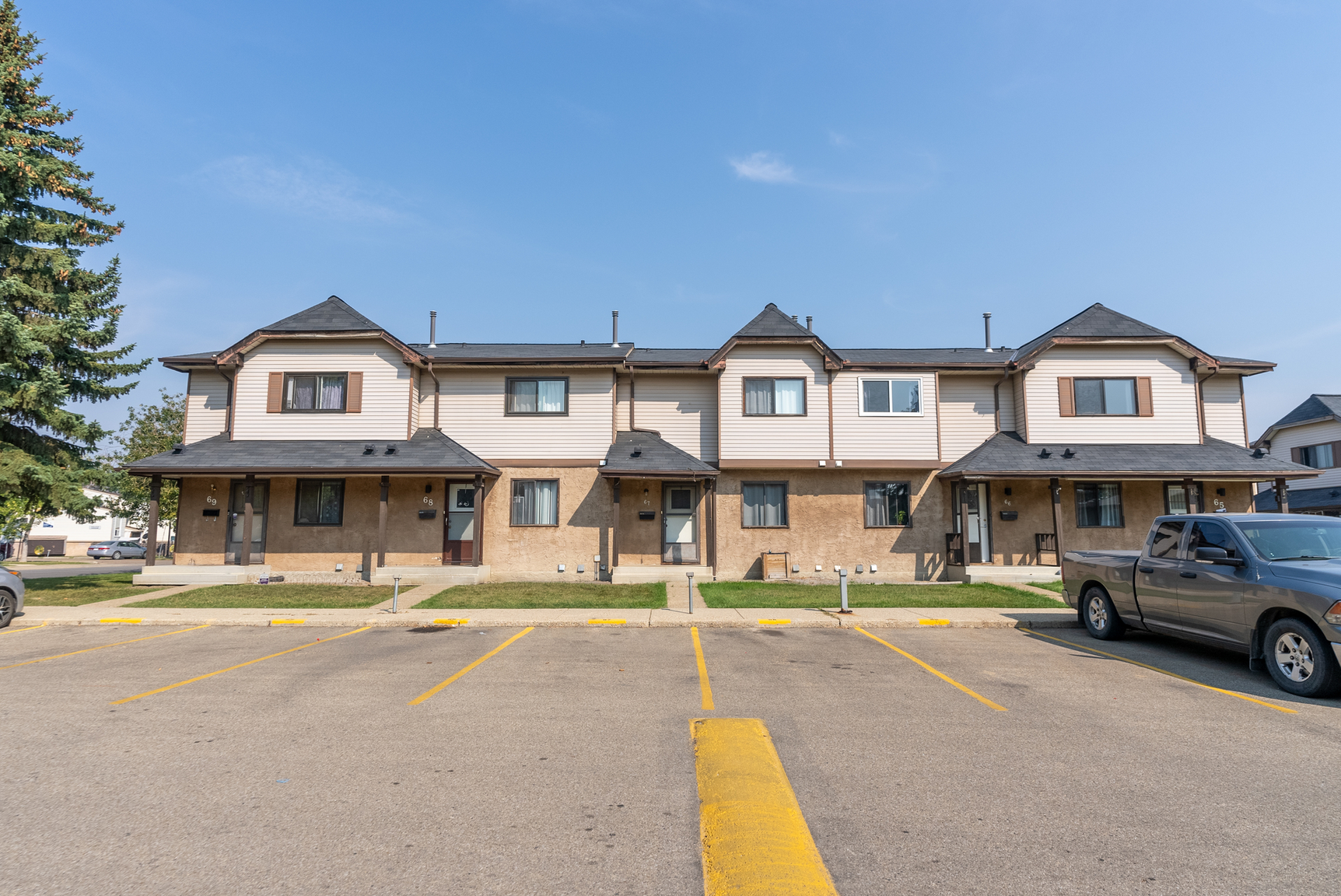 Point West Townhouses 14