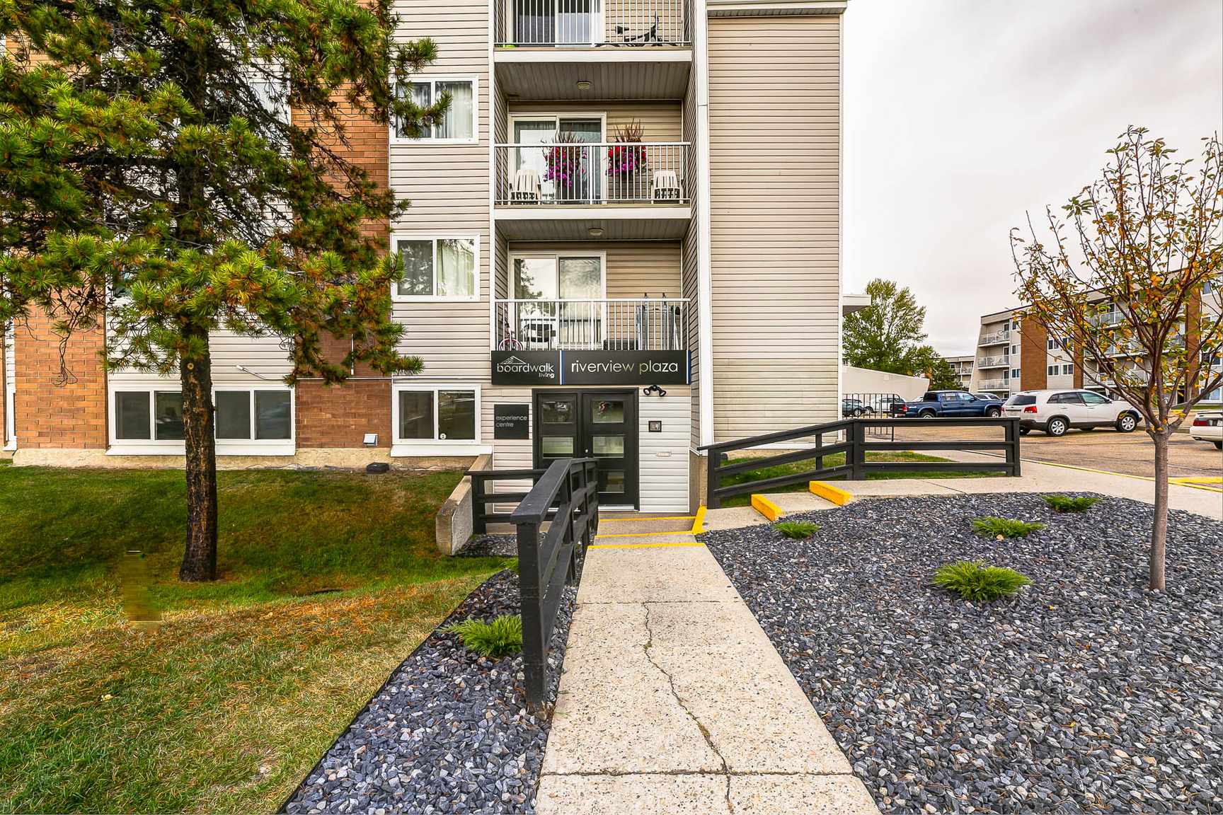 Riverview Plaza - Photo 8