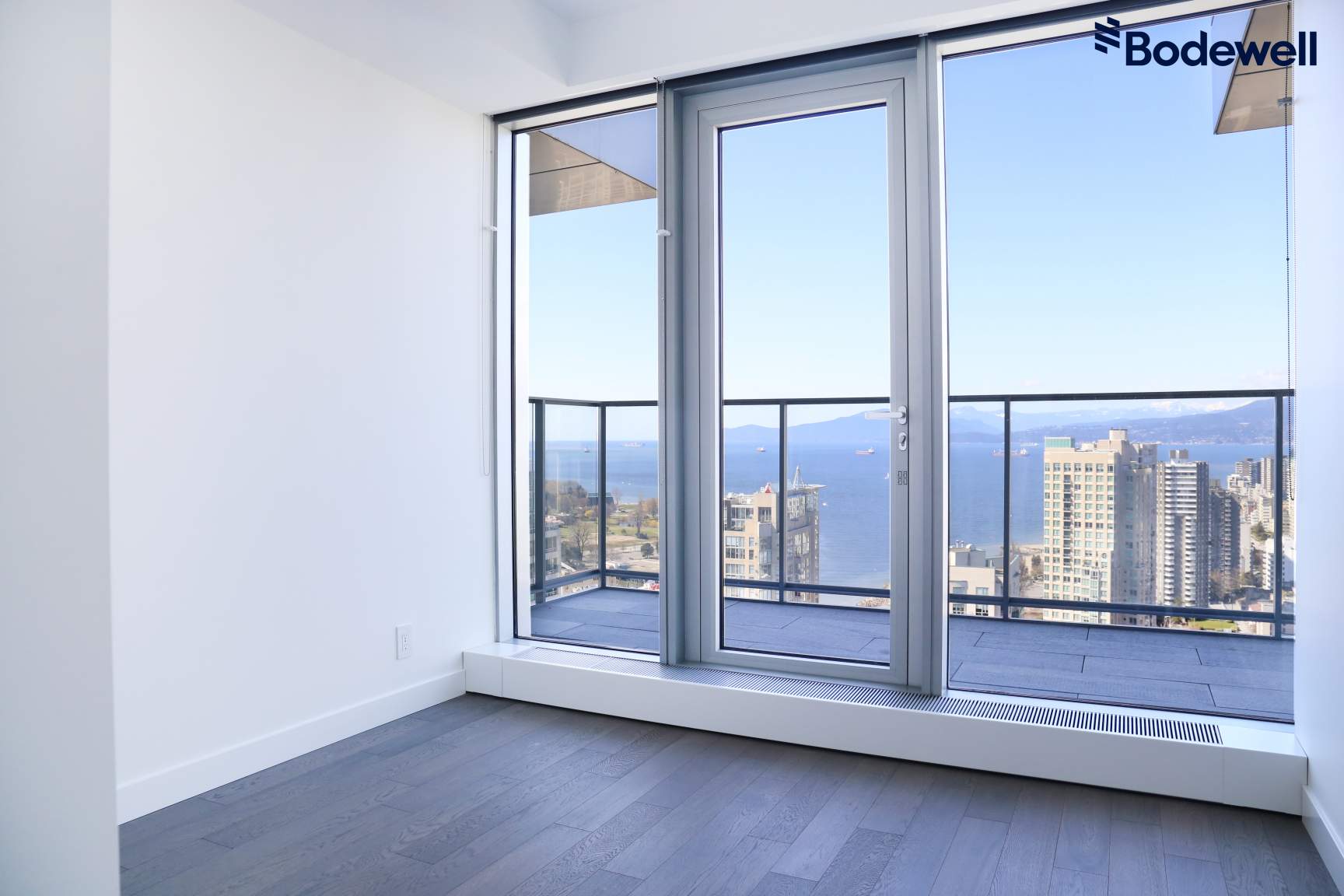 Vancouver House - Photo 11
