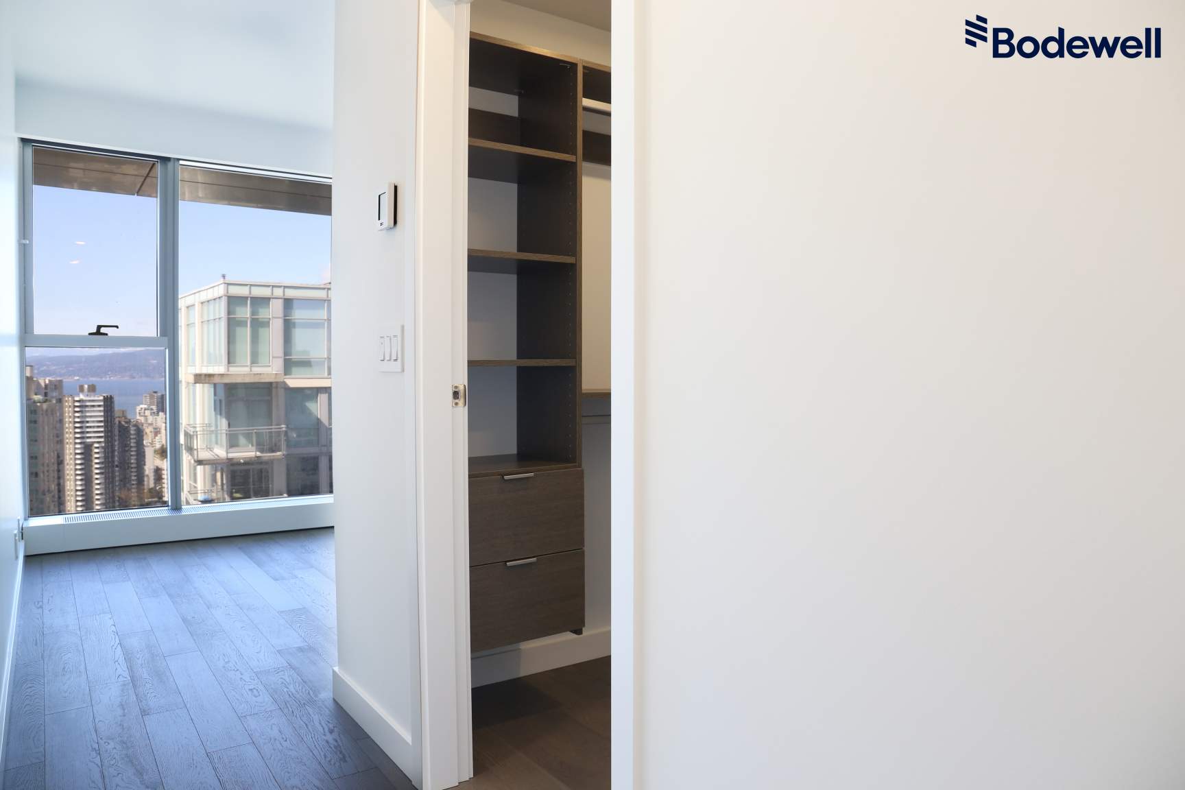 Vancouver House - Photo 17