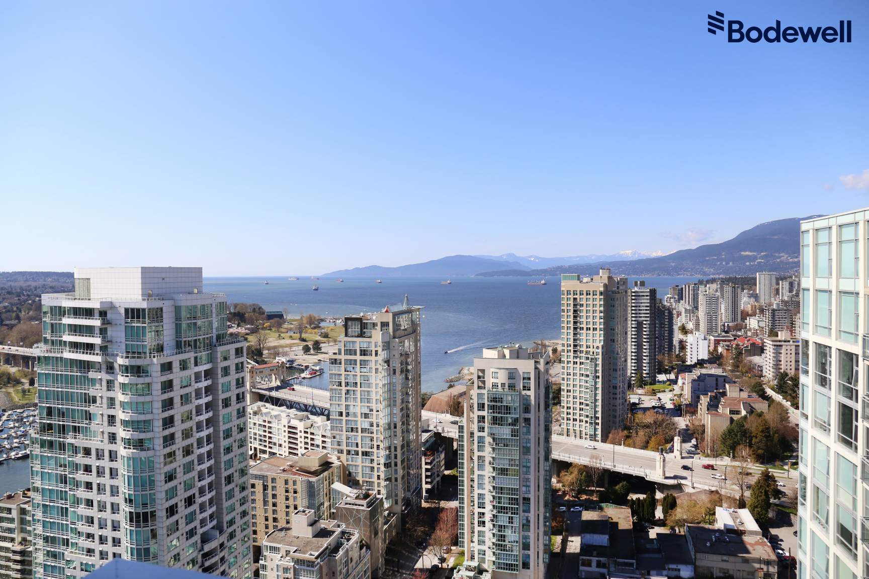 Vancouver House - Photo 43