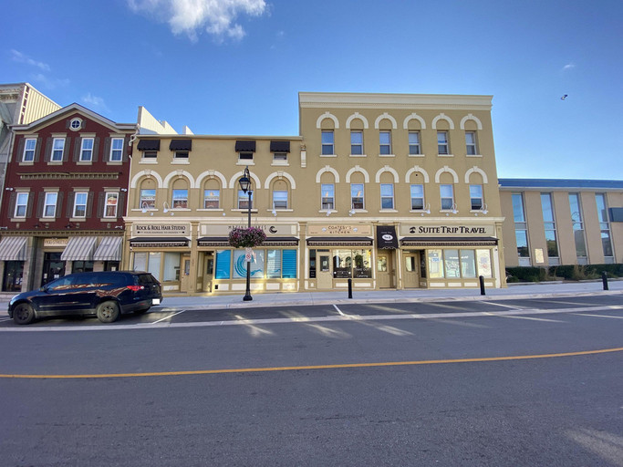 48 Front St. S - 203