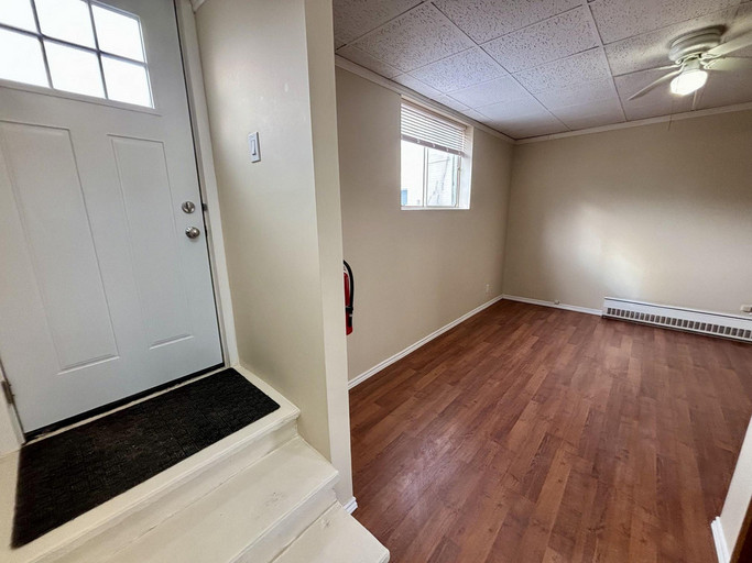 6091 Main St. - B