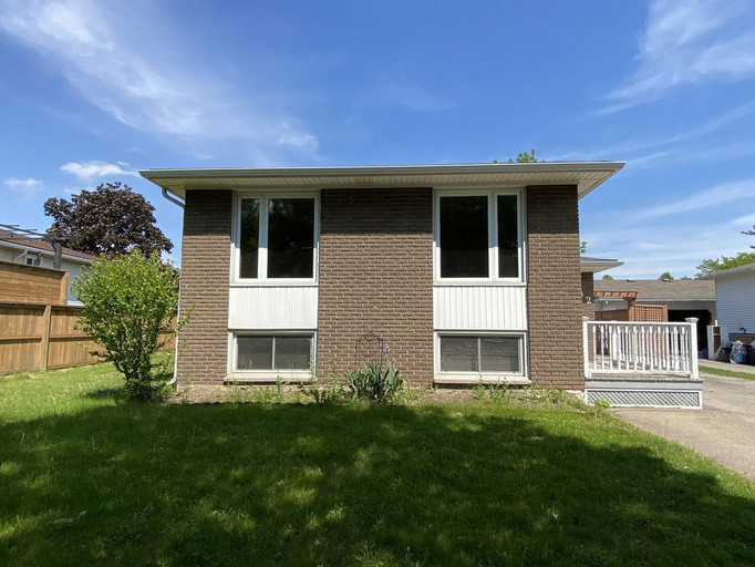 92 Leaside Dr. - 1