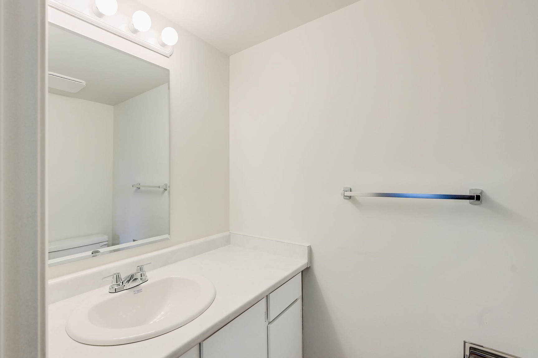 Pacific Village II Apartments  - Photo 106