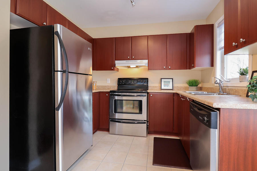 179 Fordham Private - 1 - Photo 8