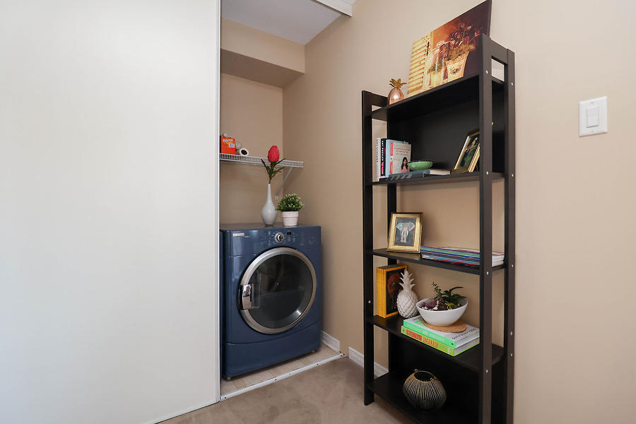 179 Fordham Private - 1 - Photo 14