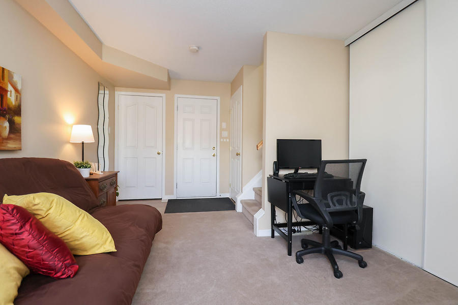 179 Fordham Private - 1 - Photo 22