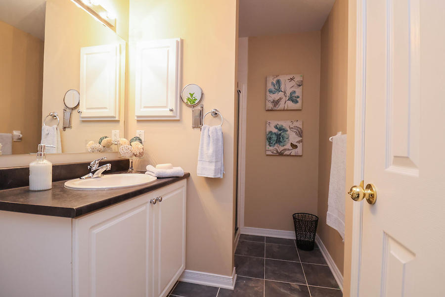 179 Fordham Private - 1 - Photo 28