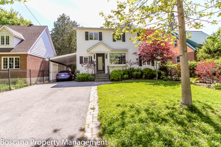 4a48ef2279d64a41910835a299dbe225.jpg 244 Greensway Avenue - 1
