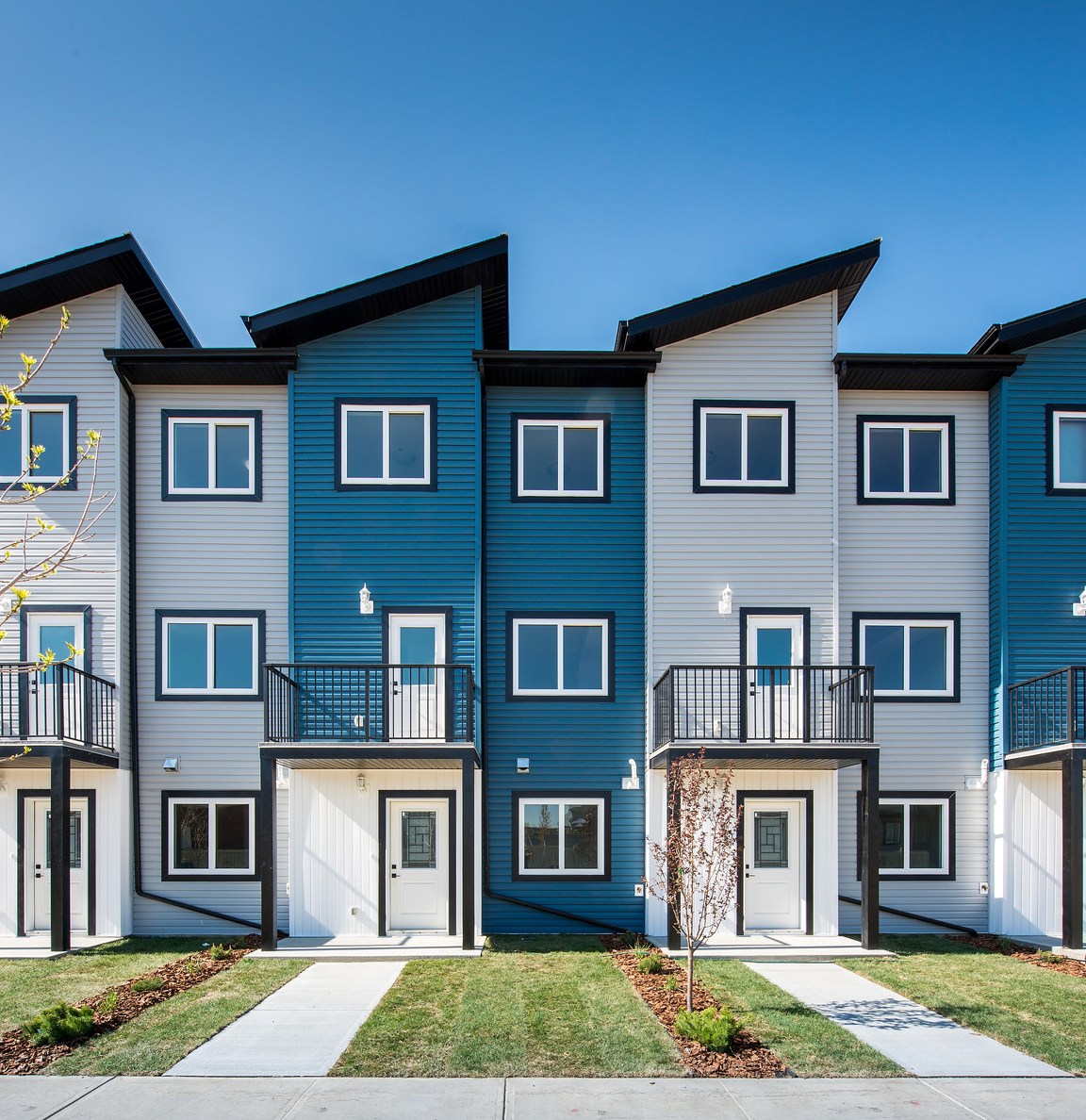 Breeze On Maple Way - Photo 2