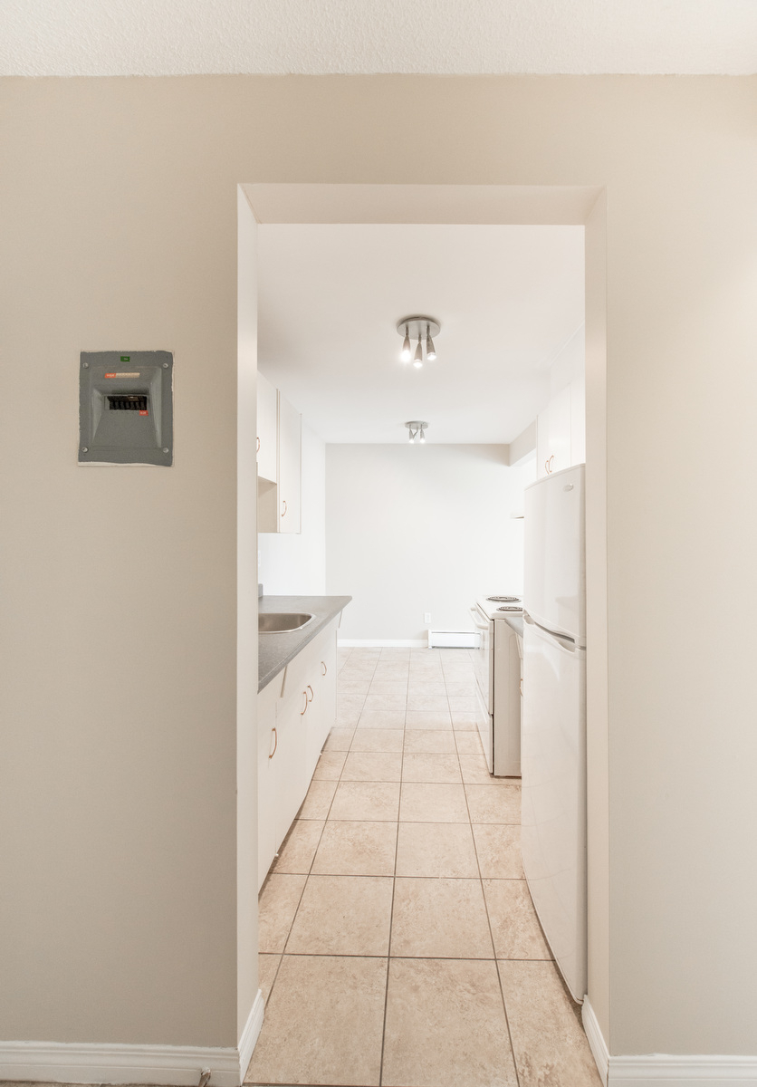 Alexander Apartments - Photo 3