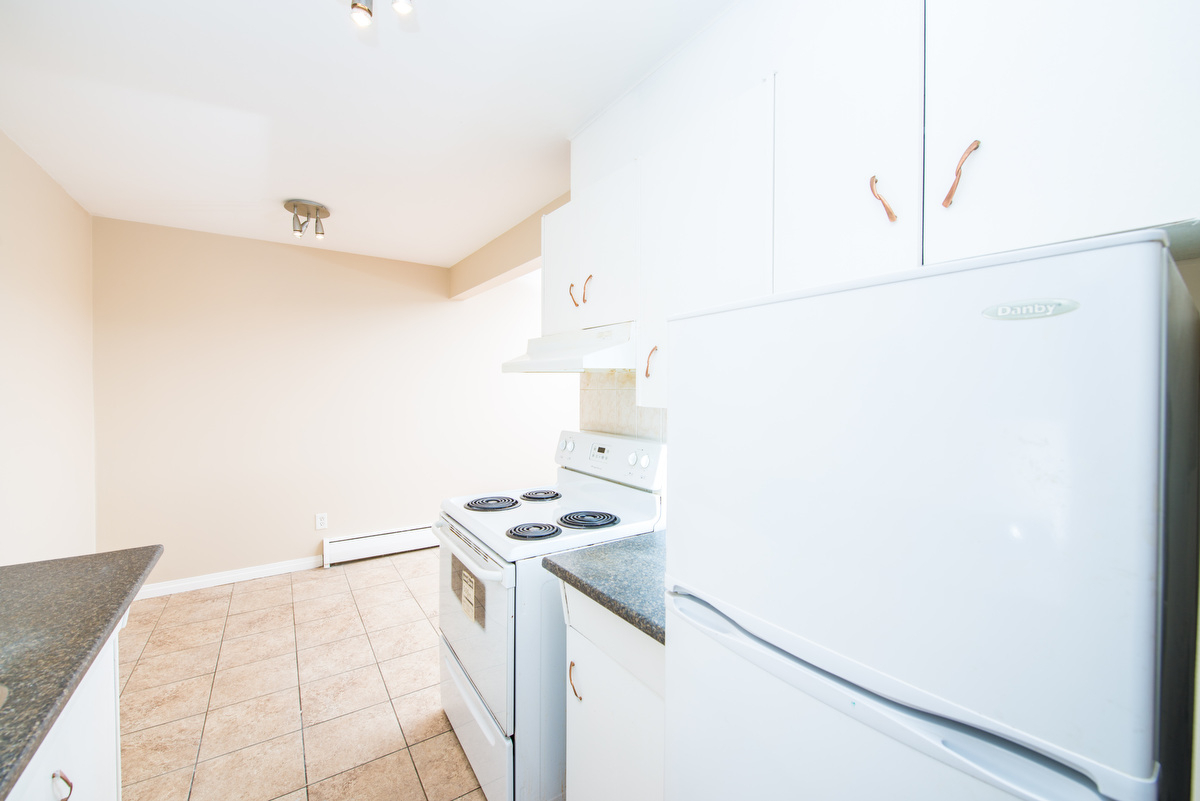 Alexander Apartments - Photo 12