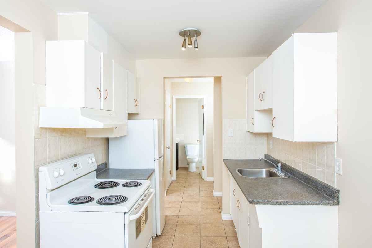 Alexander Apartments - Photo 18