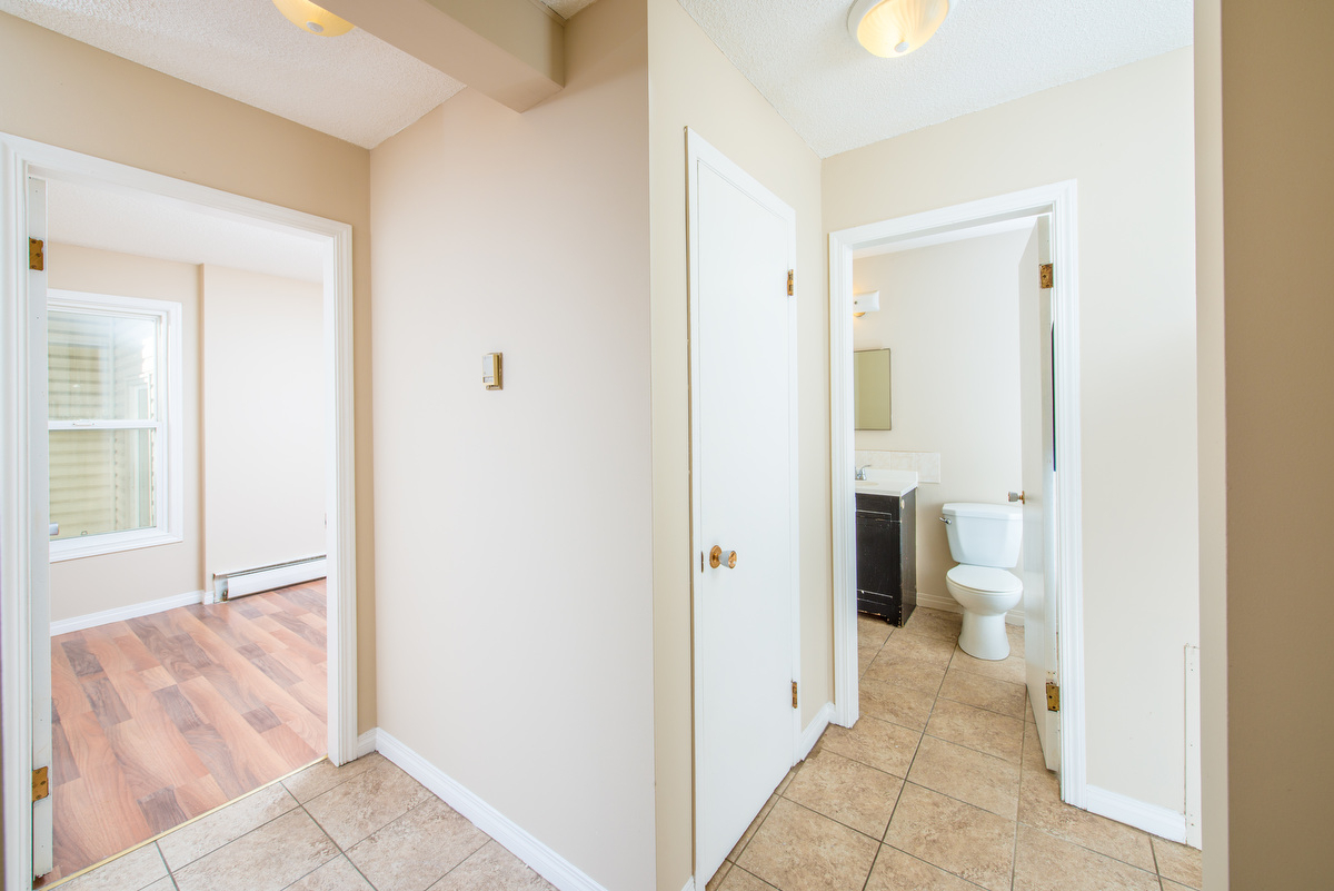 Alexander Apartments - Photo 34