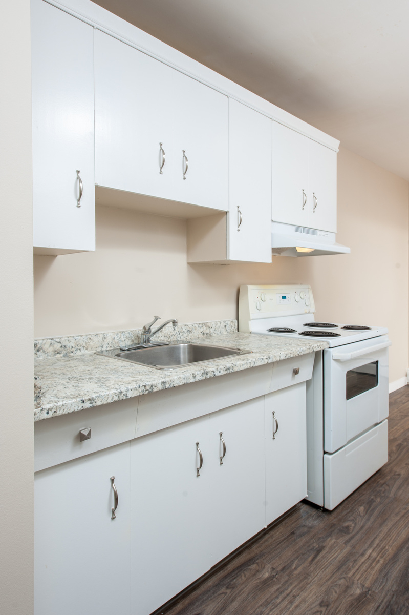 Shaughnessy Manor - Photo 2