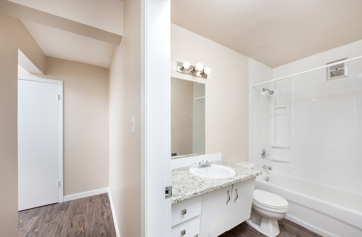 Shaughnessy Manor - Photo 13