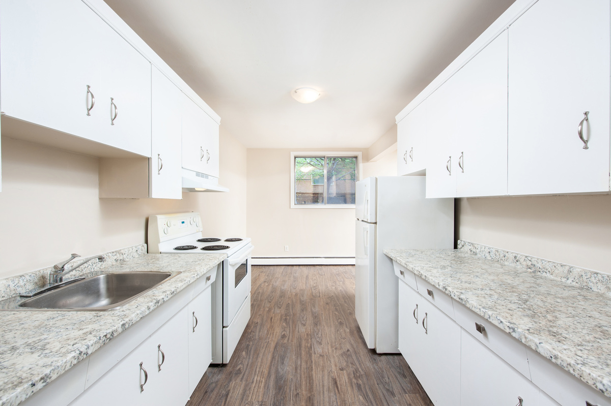 Shaughnessy Manor - Photo 18