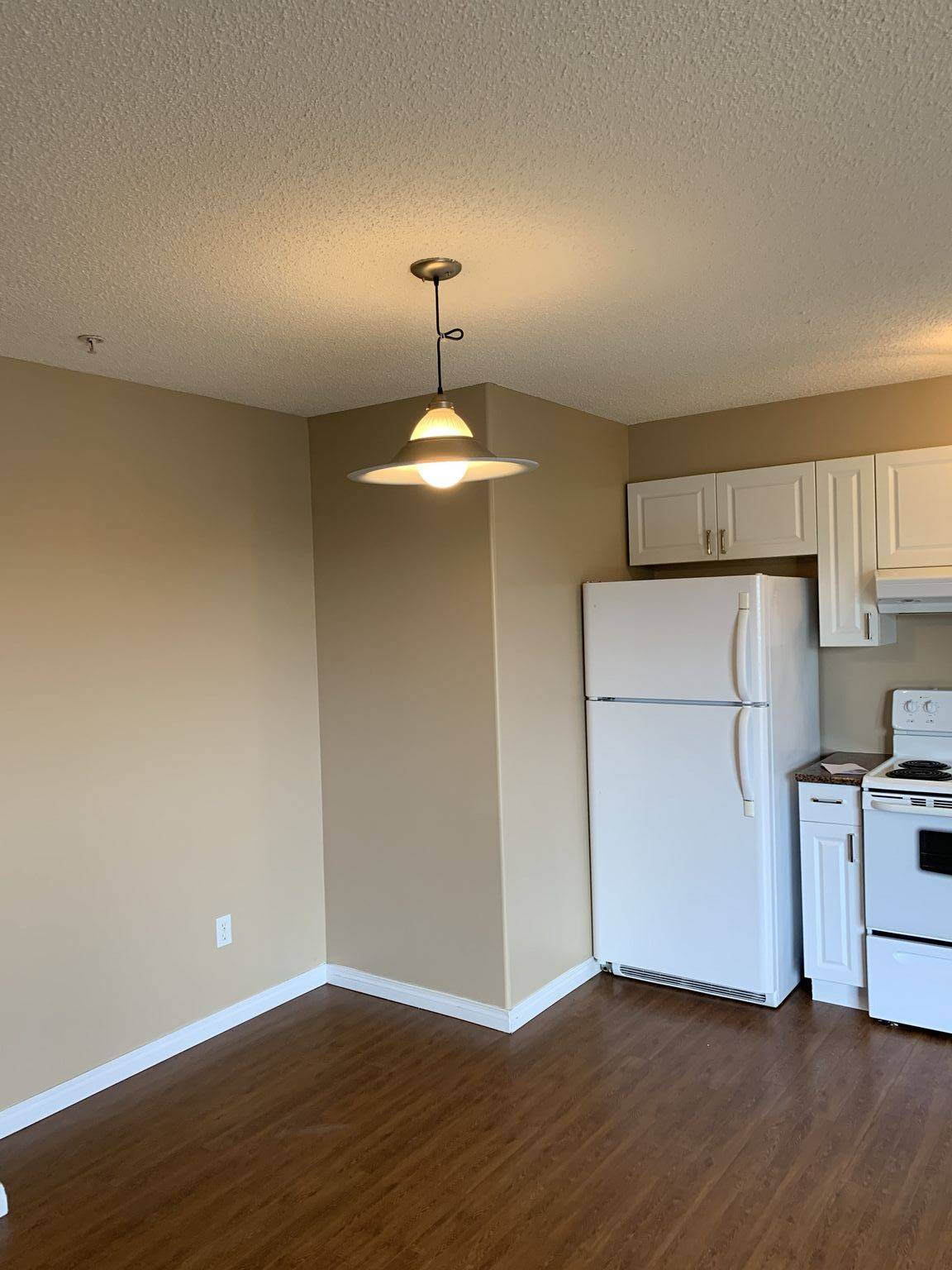 Parkdale Manor - Photo 6