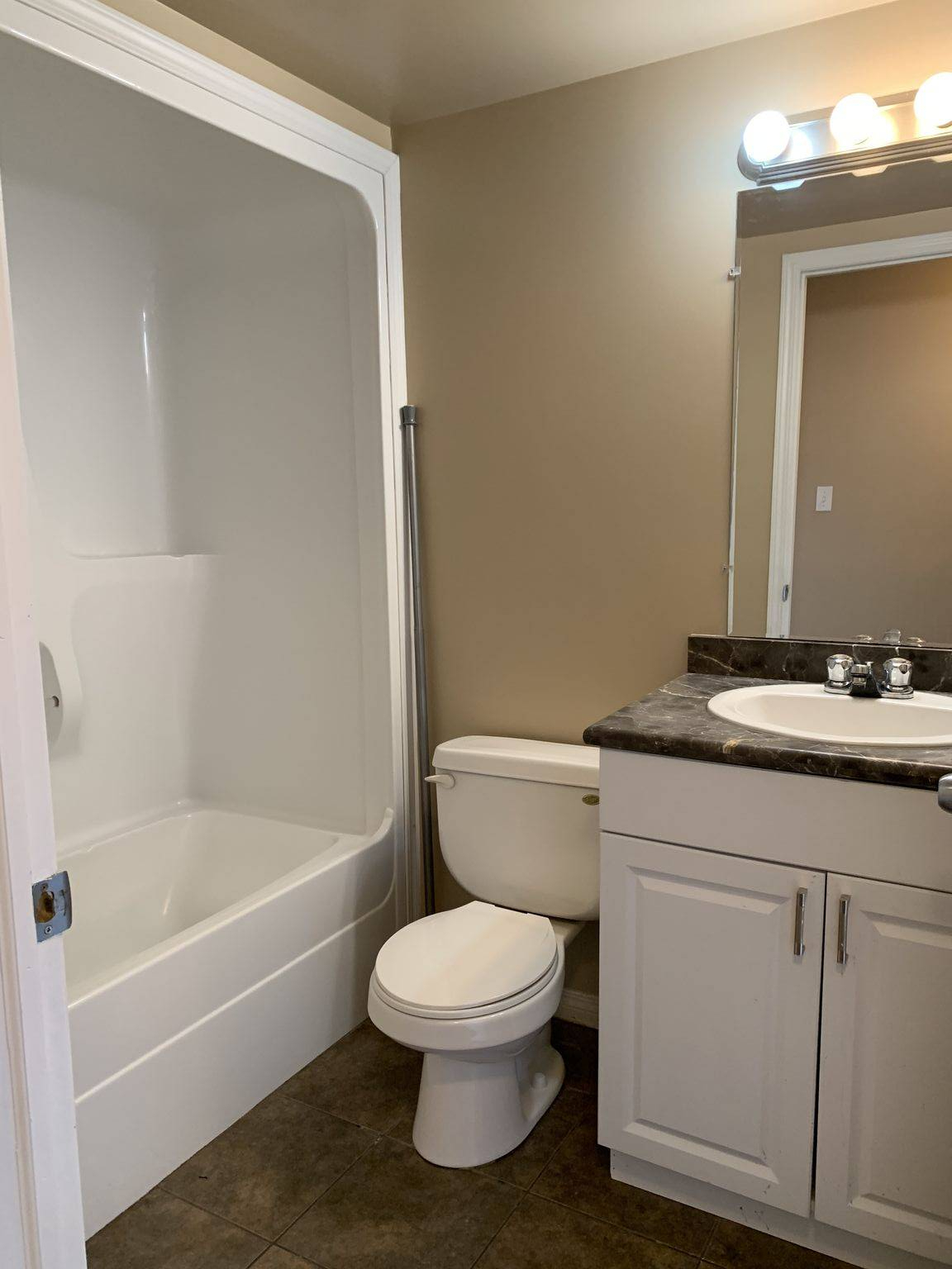 Parkdale Manor - Photo 7