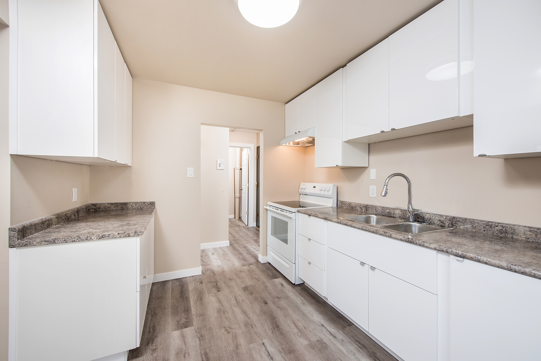 Berolina Apartments - Photo 8